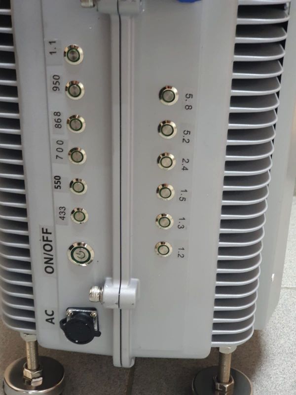 12-канальный подавитель дронов и БПЛА Гарпия PowerAvto 12-450W v1 с инвертором (380-1358/1520-1670/2.4/5.2/5.8)