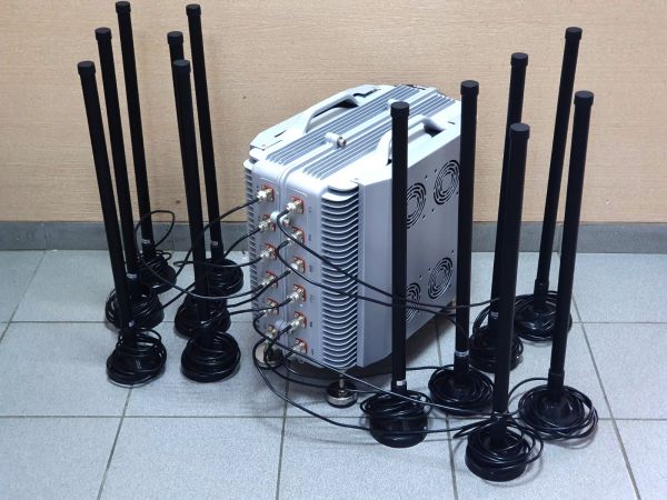 12-канальный подавитель дронов и БПЛА Гарпия PowerAvto 12-450W v1 с инвертором (380-1358/1520-1670/2.4/5.2/5.8)