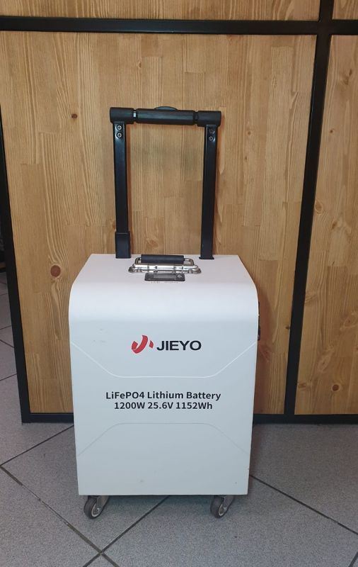 Портативная электростанция Jybattery JY1K1152 мощностью 1200 Вт с солнечной панелью 240Вт