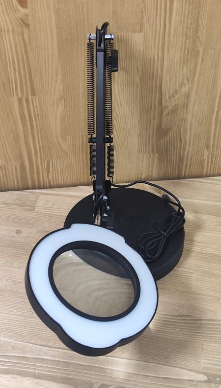 Лупа со светодиодной подсветкой Desk Lamp DL-018-3 (11см 10Х 3000-6500К)