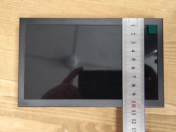 Компактный монитор 7" EM713 с HDMI и VGA