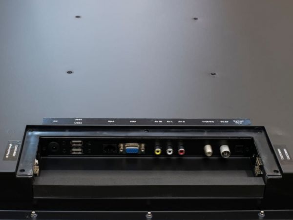 Встраиваемый Smart Ultra 4K LED телевизор AVS555SM 55" черная рамка